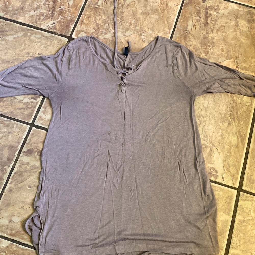 3/4 sleeve loose fit shirt.